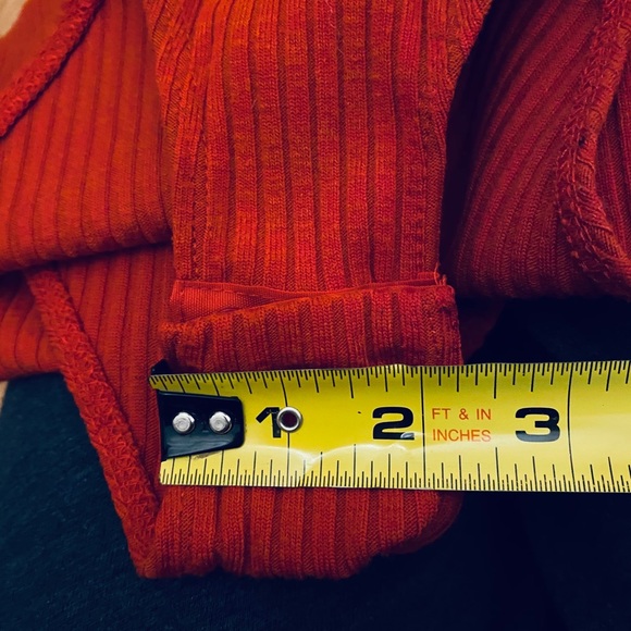 Topshop women's red Bodysuit
Size US 8 - Picture 16 of 16